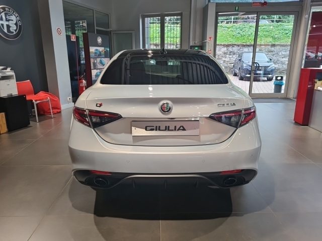 ALFA ROMEO Giulia 2.0 Turbo 280 CV AT8 AWD Q4 Veloce Immagine 4