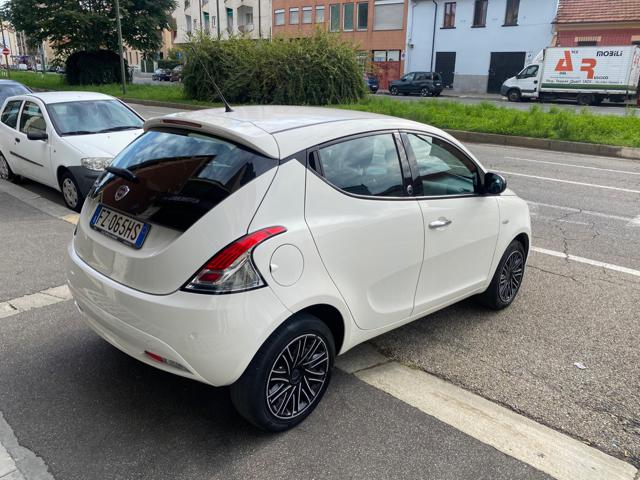 LANCIA Ypsilon 1.2 69 CV 5 porte GPL Ecochic Gold Immagine 2