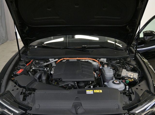 AUDI A6 AVANT 55 2.0 TFSIE QUATTRO STRON - foto 25
