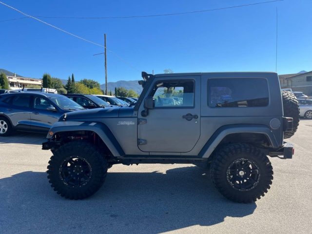 JEEP Wrangler 3.8 Sahara Auto gpl Immagine 3