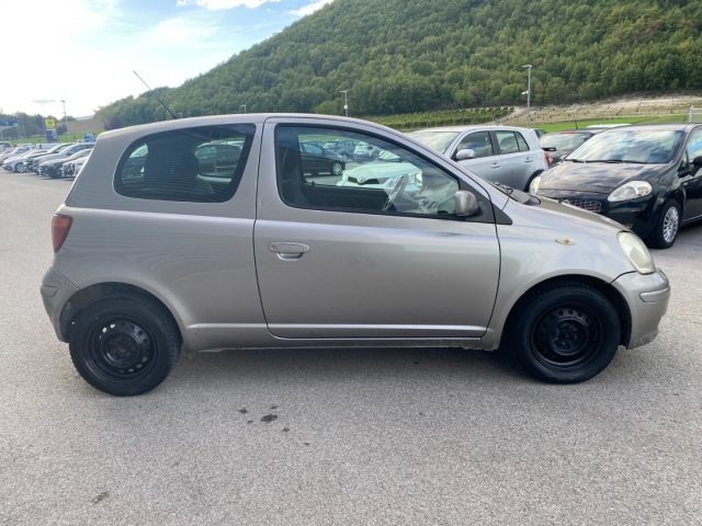 TOYOTA Yaris 1.0i 16V cat 3 porte Sol OK NEOPATETNATO Immagine 3