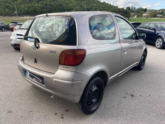 TOYOTA Yaris 1.0i 16V cat 3 porte Sol OK NEOPATETNATO Immagine 4