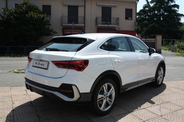 AUDI Q3 35 TDI quattro S tronic S line edition Immagine 4