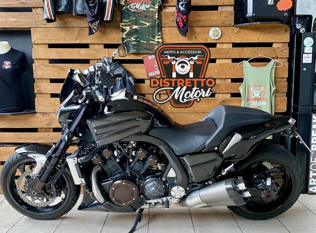 YAMAHA VMAX V-Max 1700 finanziabile Immagine 0