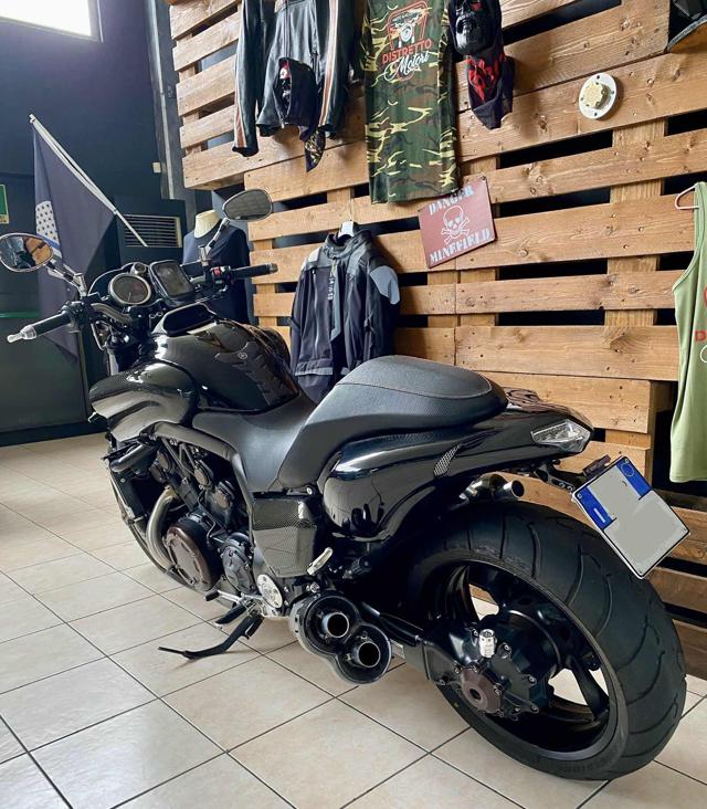 YAMAHA VMAX V-Max 1700 finanziabile Immagine 1