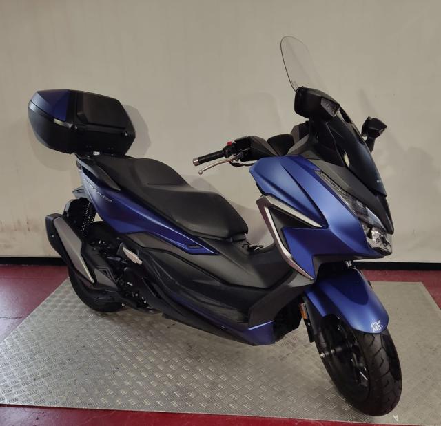 HONDA Forza 350 DELUXE 2022 Immagine 0