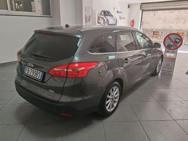 FORD Focus 1.0 EcoBoost 125 CV Start&Stop SW Titanium X Immagine 3