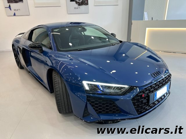 AUDI R8 Coupé V10 quattro S tronic performance Immagine 3