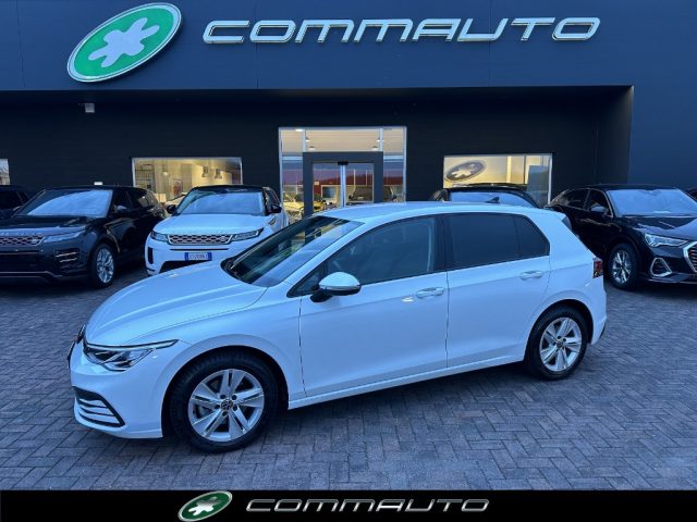 VOLKSWAGEN Golf 1.0 eTSI EVO 110 CV DSG Life Immagine 0