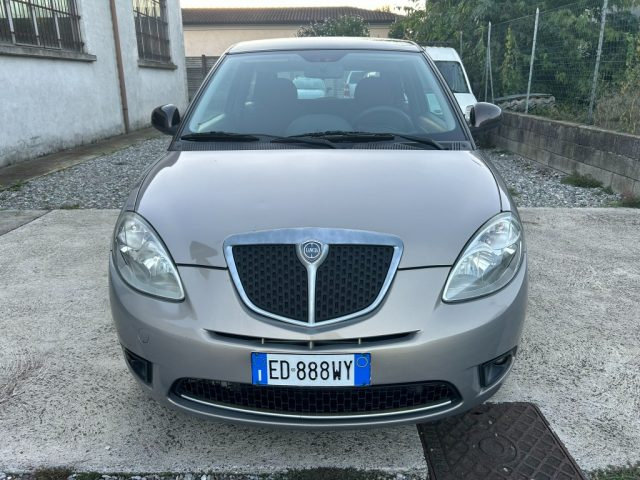 LANCIA Ypsilon 1.2 Argento-OK NEOPATENTATI-CINGHIA FATTA Immagine 1