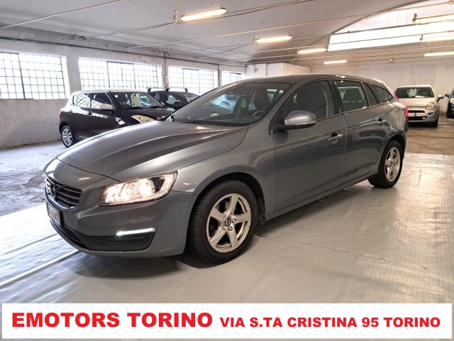 VOLVO V60 Diesel 2017 usata, Torino