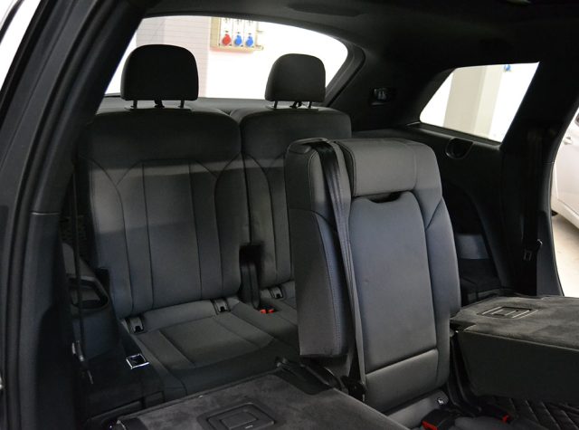 AUDI Q7 45 TDI quattro tiptronic 7 Posti S-Line - Tetto Immagine 3