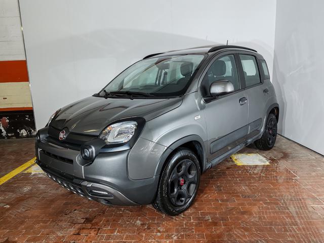 FIAT Panda Cross Elettrica/Benzina 2023 usata