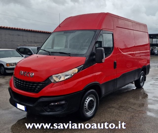 IVECO DAILY  35S12 FURGONE L1 H2 Diesel 2020 usata, Napoli