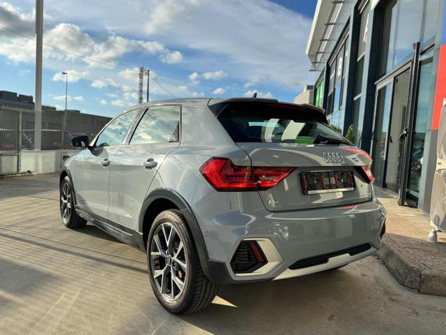 AUDI A1 citycarver 30 TFSI S tronic Immagine 1