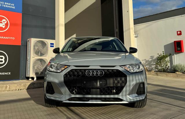 AUDI A1 citycarver 30 TFSI S tronic Immagine 2