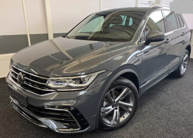 VOLKSWAGEN Tiguan 1.5 TSI 150 CV DSG ACT R-Line IQ Drive Cerchi19 Immagine 1