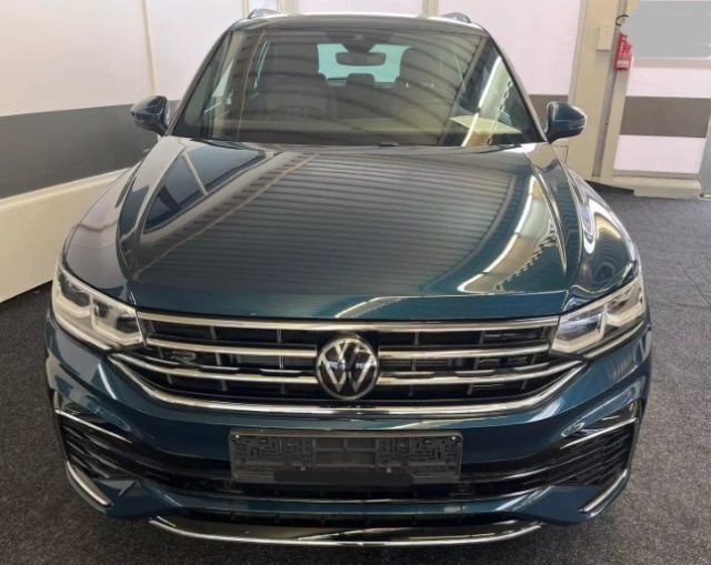 VOLKSWAGEN Tiguan 1.5 TSI 150 CV DSG ACT R-Line IQ Drive Cerchi19 Immagine 4