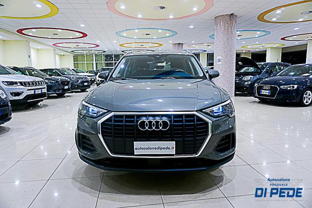 AUDI Q3 35 TDI S tronic Business Immagine 1