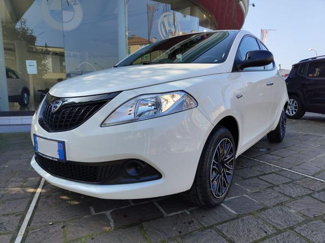 LANCIA Ypsilon 1.0 70cv 5 porte Hybrid ORO #CLIMA AUTO Immagine 0