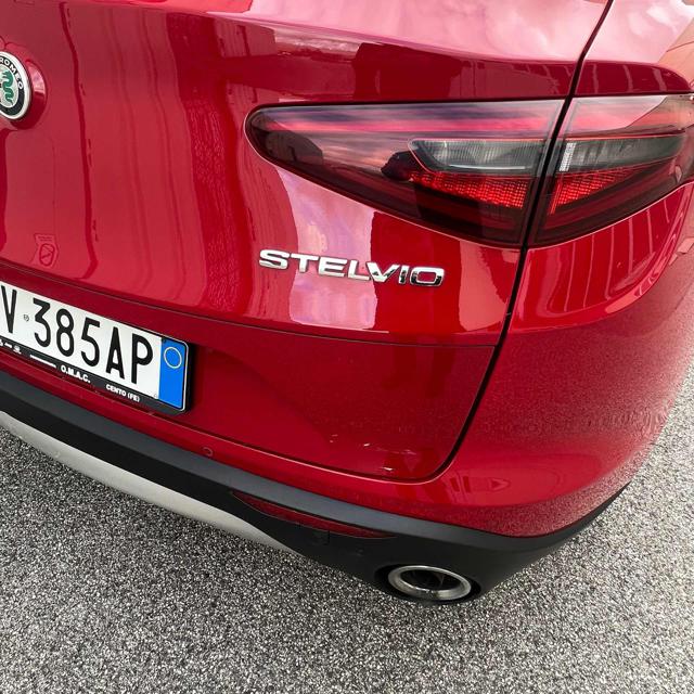 ALFA ROMEO Stelvio 2.2 Turbodiesel 210 CV AT8 Q4 Executive Immagine 4