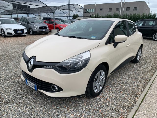 RENAULT Clio 1.2 75 CV 5 porte Duel Immagine 0