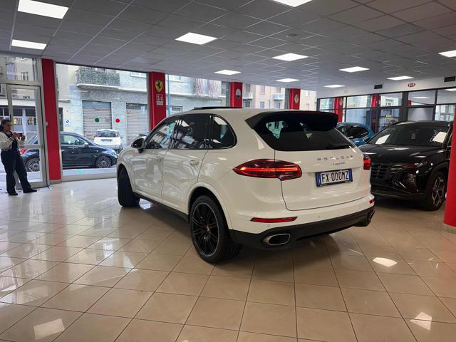 PORSCHE Cayenne 3.0 Diesel Platinum Edition Immagine 2