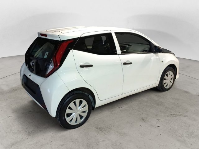 TOYOTA Aygo Connect 1.0 VVT-i 72 CV 5 porte x-cool Immagine 3