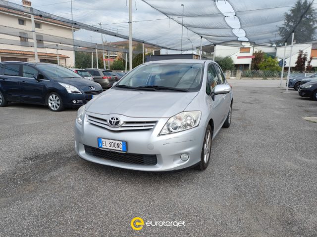 TOYOTA Auris Benzina 2012 usata