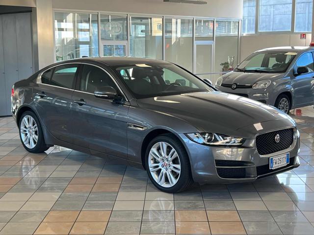 JAGUAR XE 2.0 D 180 CV AWD aut. Pure Immagine 1