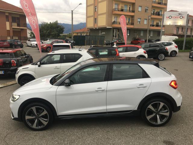 AUDI A1 citycarver TFSI S tronic Identity Contrast Immagine 3