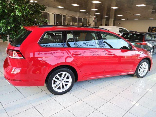 VOLKSWAGEN Golf Variant 1.6 TDI 115 CV Business BlueMotion Technology Immagine 2