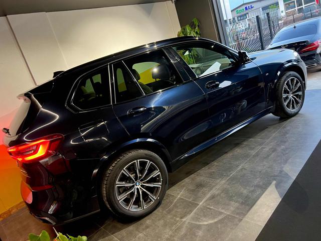 BMW X5 xDrive25d M-sport Tetto Ita KmCertif. Immagine 2