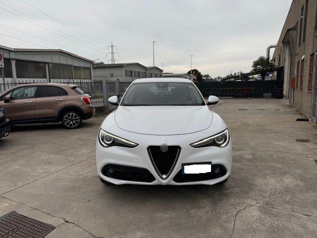 ALFA ROMEO Stelvio 2.2 Turbodiesel 210 CV AT8 Q4 Executive Immagine 2