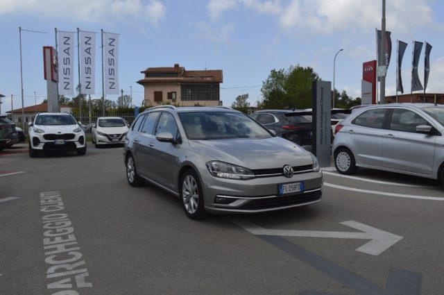 VOLKSWAGEN Golf Variant 1.6 TDI Business BlueMotion Technology Immagine 0