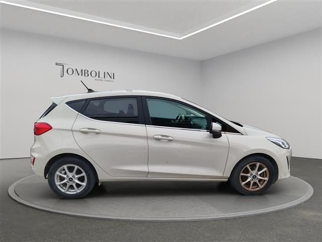 FORD Fiesta 5 Porte 1.0 EcoBoost Hybrid 125cv Titanium Immagine 4