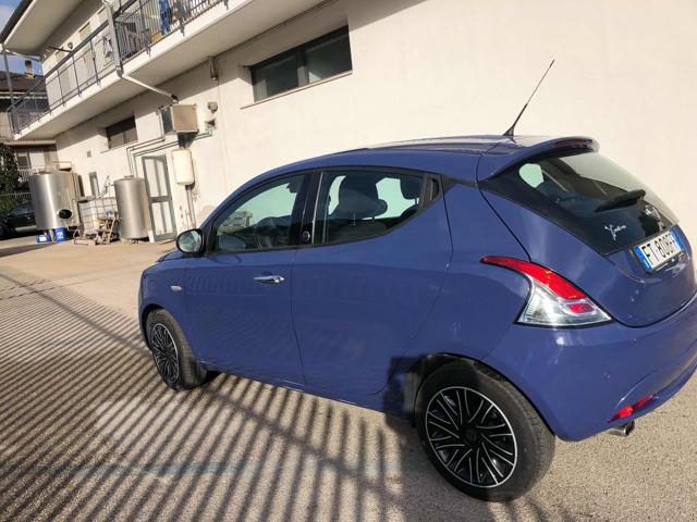 LANCIA Ypsilon 1.2 69 CV 5 porte GPL Ecochic Gold Immagine 2