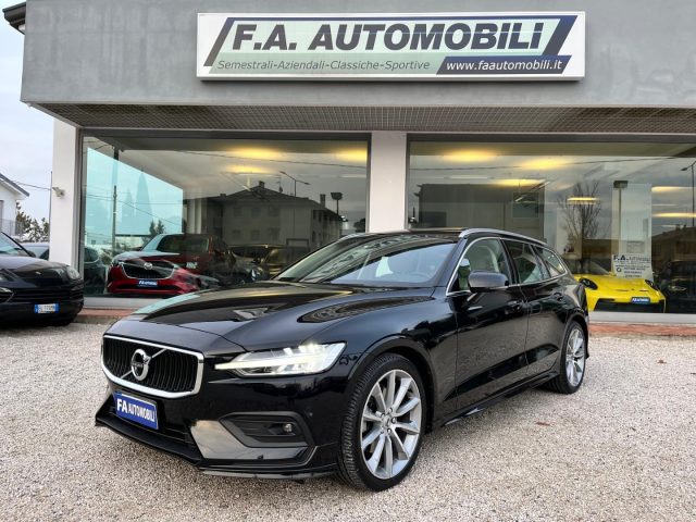 VOLVO V60 B4 (d) Geartronic Momentum Business Pro Immagine 0