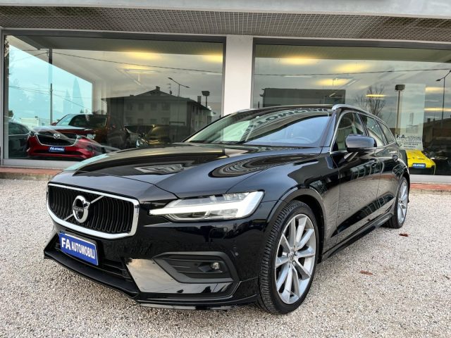 VOLVO V60 B4 (d) Geartronic Momentum Business Pro Immagine 1