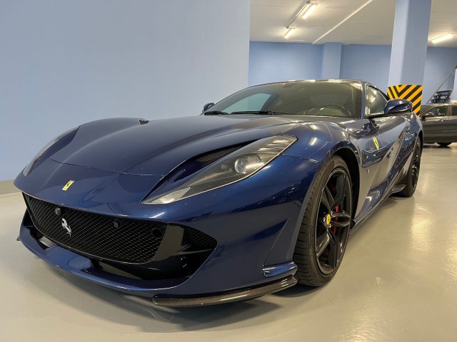 FERRARI 812 Superfast Immagine 1