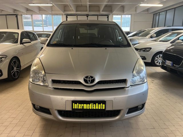 TOYOTA Corolla Verso 2.2 16V D-4D DPF Immagine 2