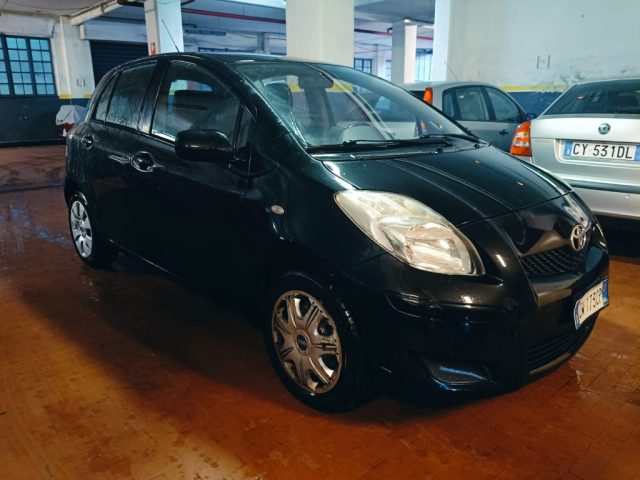 TOYOTA Yaris 1.3 5 porte Immagine 1