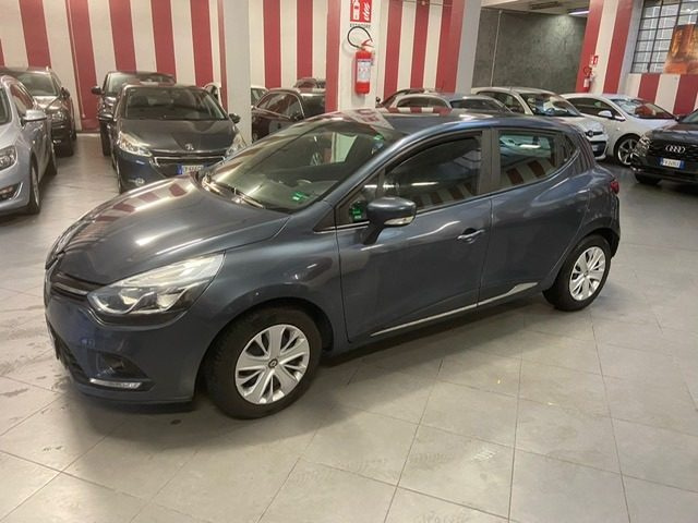 RENAULT Clio Sporter TCe 12V 90 CV Business Immagine 4