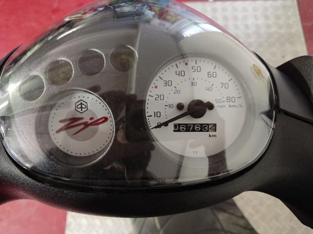 PIAGGIO Zip 50 4T 2021 Immagine 2