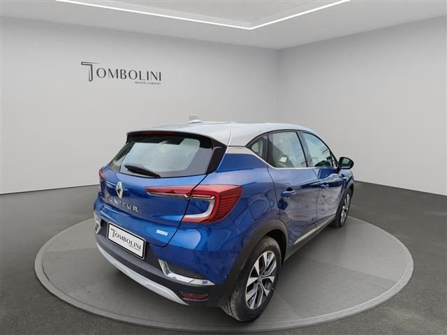 RENAULT Captur 1.6 E-Tech phev Intens 160cv auto Immagine 4