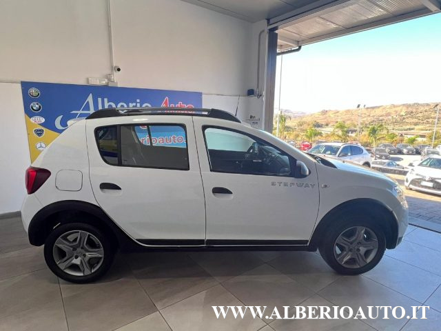 DACIA Sandero Stepway 1.5 dCi 8V 90CV Start&Stop Immagine 3