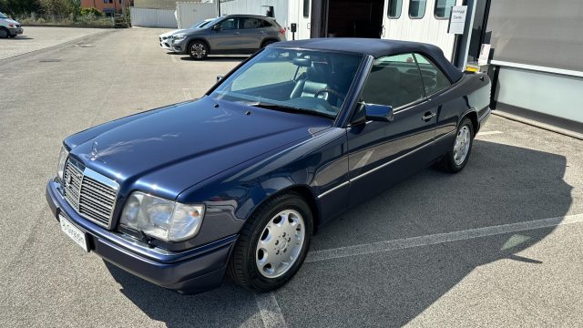 MERCEDES-BENZ E 320 cat Cabriolet Automatic Immagine 4