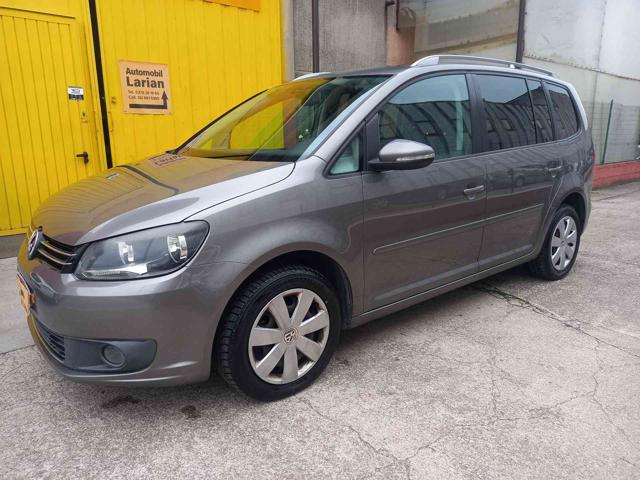 VOLKSWAGEN Touran Metano 2011 usata