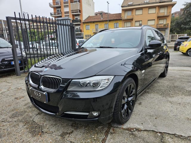 BMW 320 d cat xDrive Touring Immagine 1