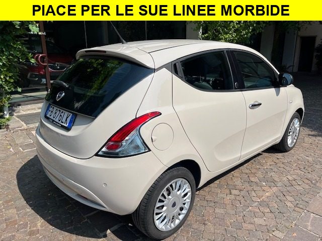 LANCIA Ypsilon 1.2 GPL Neopatentati Immagine 1